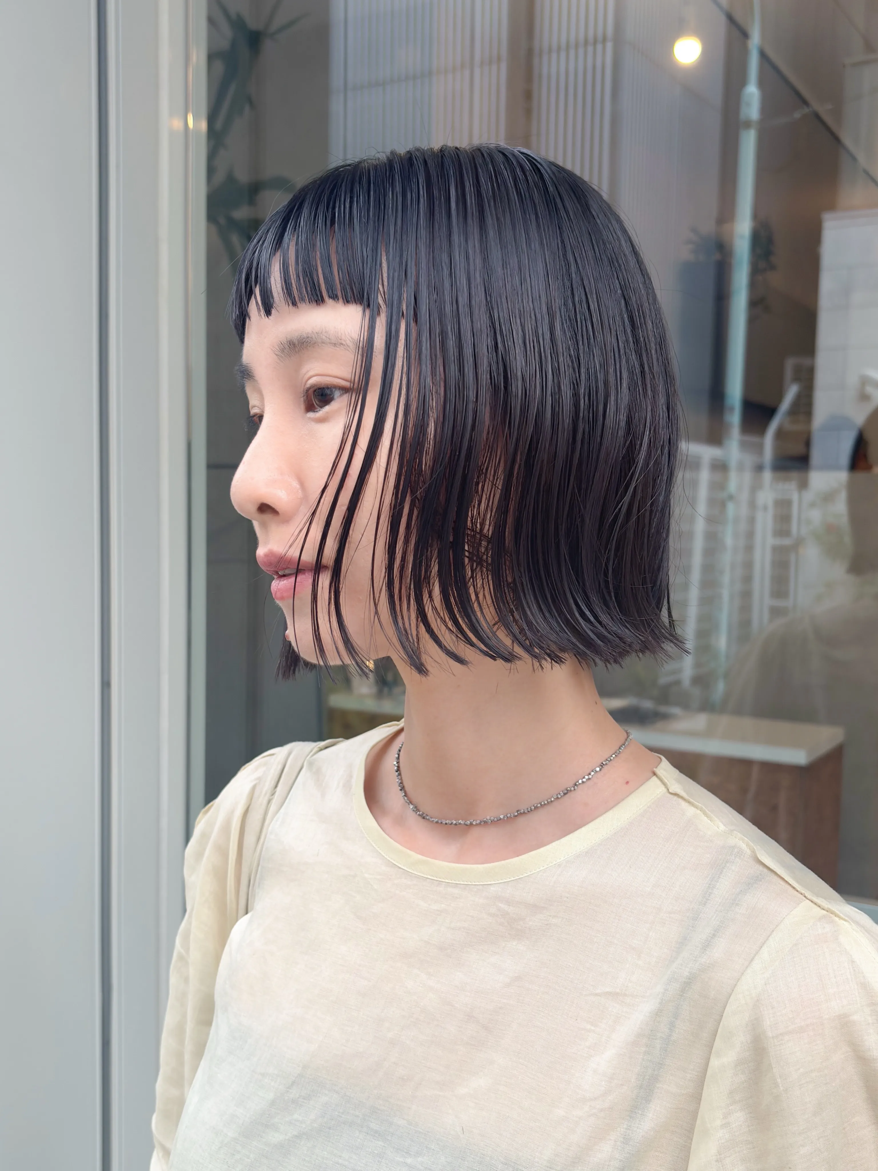 ワイドオン眉外ハネBOB